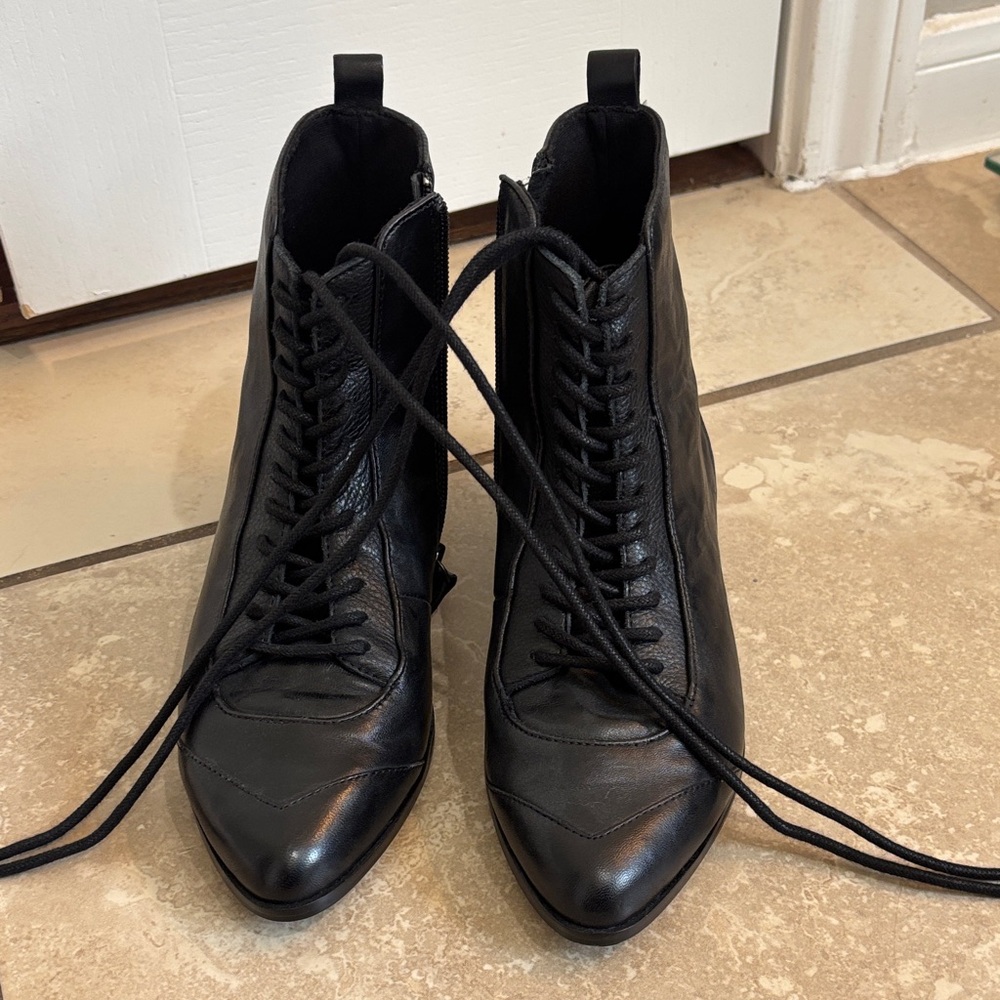 Elegant Black Lace-Up Women's Boots